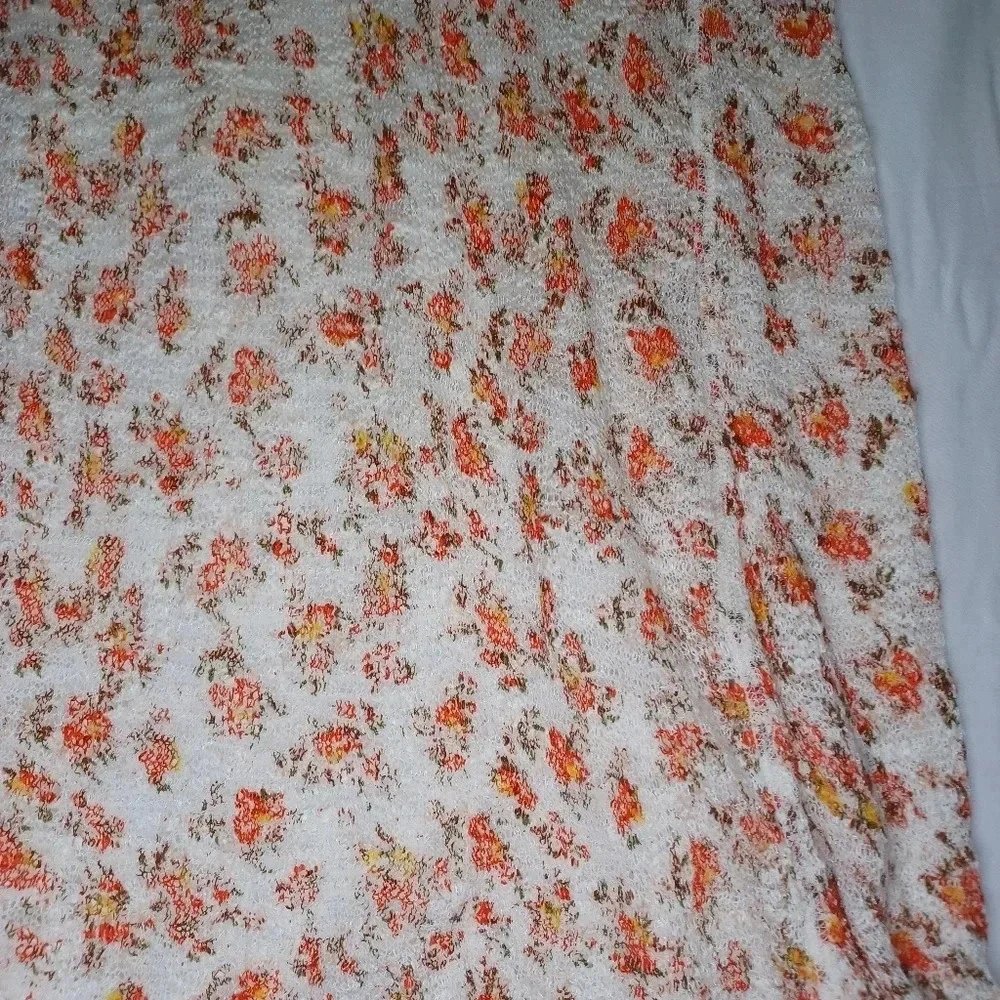 Free people boho ditsy floral White Pink Crochet Lace Hippie Top